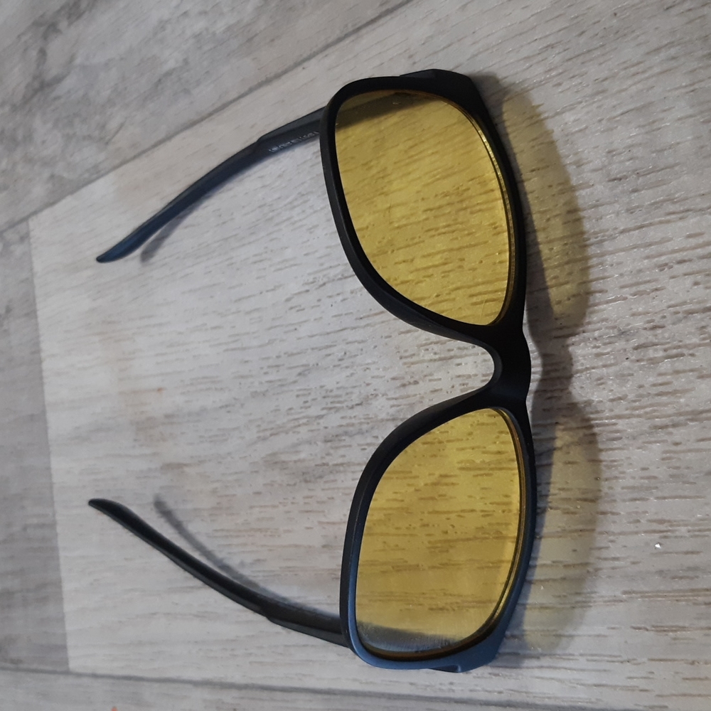 Foster Grant Black Plastic Frames - image 4